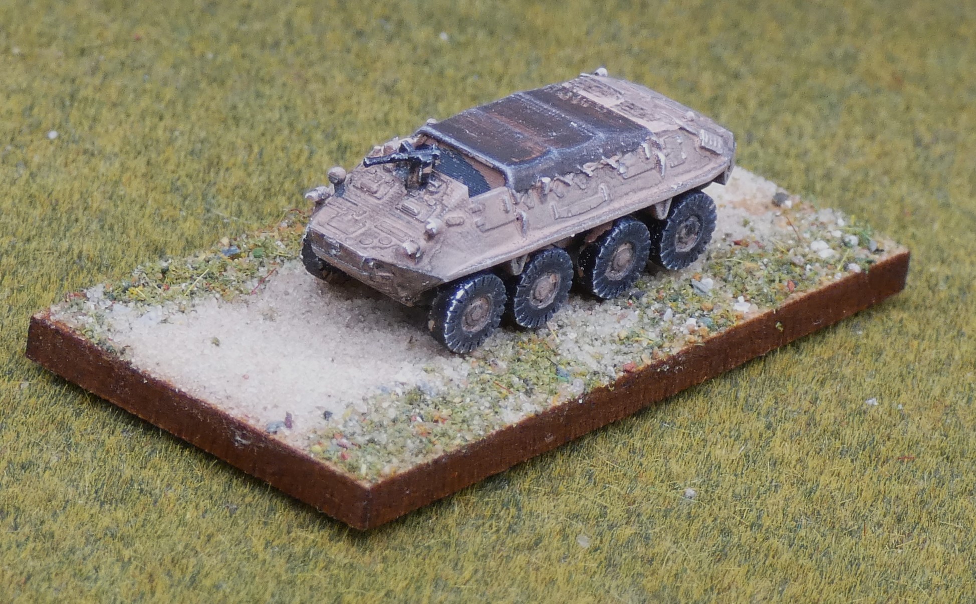 RM0257 – BTR-60P canvas top. Pack of 4 models.